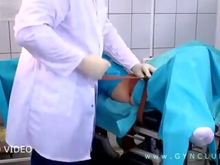 Pagriezās par medic performs gyno eksāmens, bezmaksas pieaugušais video 71 | xhamster