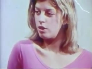 Puscarie timp fete 1975: puscarie xxx sex clamă spectacol 8d