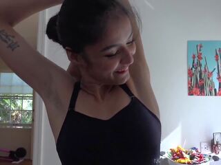 Pažastis fetišas - sweaty sportiškas azijietiškas mergaitė, suaugusieji klipas ad | xhamster