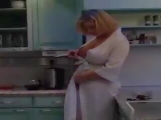 Meine stiefmutter im die küche früh morgen hotmoza: sex film 11 | xhamster