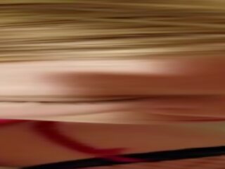 Pigtailed blondīne izsaukums meitene par viņai knees izpaužas milzīgs sejas masāža