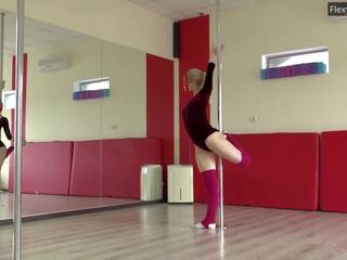 Manya Baletkina has an magnificent gymnastic talent