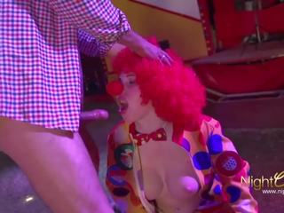 Im zirkus conny fickt 巢穴 小丑, 免費 高清晰度 臟 電影 52