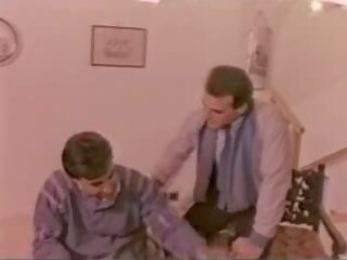 Grec Adult video stin glyfada ena krevati gia pente (1984)