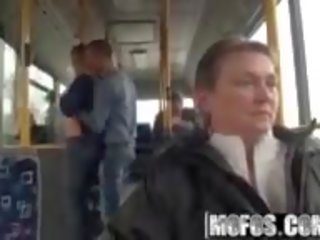 ليندسي اولسن - -مارس الجنس الحمار في ال جمهور حافلة - mofos.