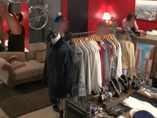 Risky publisks x nominālā video uz japānieši apģērbi veikals ar tsubasa hachino