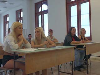 Facultad estudiantes joder su terapeuta en clase.