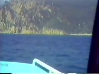 Le parasurfing des partouzes, free vintage adult clip 84
